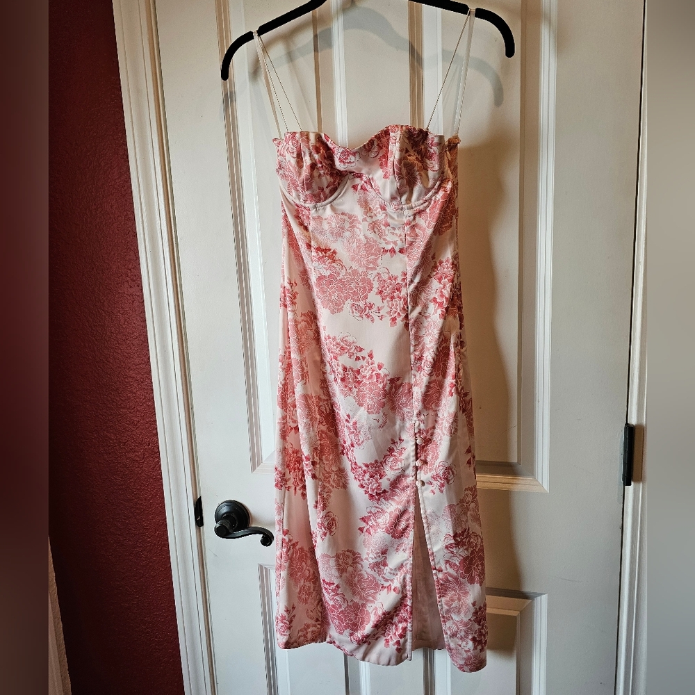H:OURS Dress - Picture 4 of 7